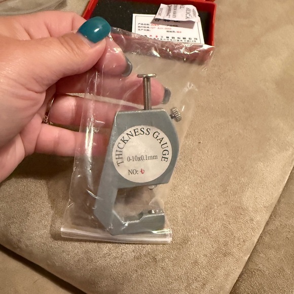 Brand new thickness gauge - Picture 2 of 8